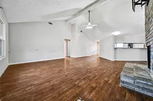 426 N Compass Rose Cir, Crosby, TX 77532 - Photo 3