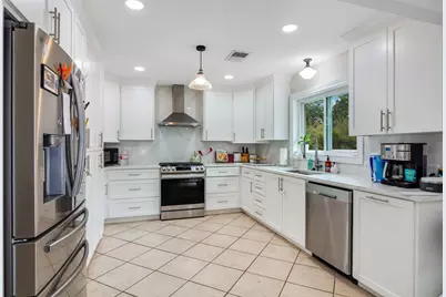 1010 Rosewood Drive, Dickinson, TX 77539 - Photo 13