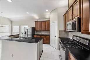8107 Whisper Point Dr, Houston, TX 77040 - Photo 11