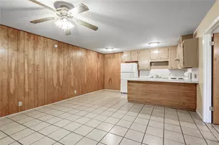 120 McAdams Ln, Huntsville, TX 77320 - Photo 5