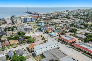 1716 23rd St, Galveston, TX 77550 - Photo 3