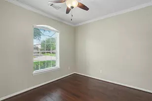 2875 Torano Cir, League City, TX 77573 - Photo 5