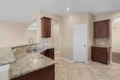 2875 Torano Circle, League City, TX 77573 - Photo 17