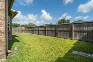 2875 Torano Cir, League City, TX 77573 - Photo 35