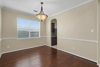 2875 Torano Circle, League City, TX 77573 - Photo 9