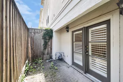 1912 Greenwich Place Drive, Houston, TX 77019 - Photo 23