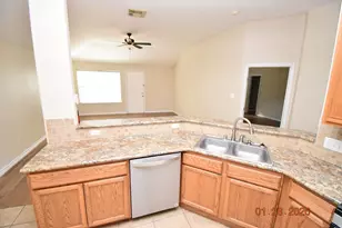 338 Brightfield Ln, Dickinson, TX 77539 - Photo 9