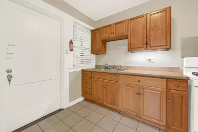 4728 Avenue R 1/2, Galveston, TX 77551 - Photo 35