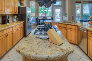 22 Villa Canyon Pl, The Woodlands, TX 77382 - Photo 11