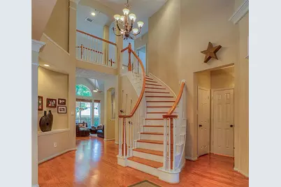 22 Villa Canyon Place, The Woodlands, TX 77382 - Photo 3