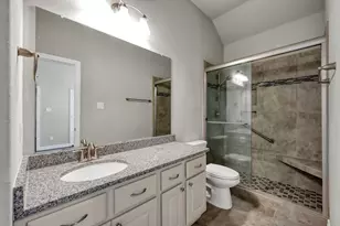 2068 Brookmont Dr, Conroe, TX 77301 - Photo 25