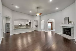 2068 Brookmont Dr, Conroe, TX 77301 - Photo 11