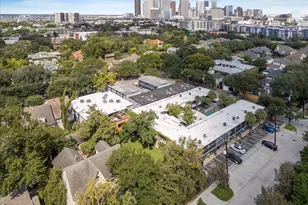 221 Emerson St, Houston, TX 77006 - Photo 9