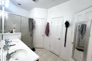 714 Fowlkes St, Sealy, TX 77474 - Photo 5