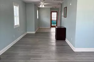 1808 Biovu Dr, Galveston, TX 77551 - Photo 5