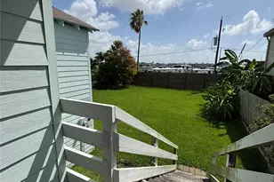 1808 Biovu Dr, Galveston, TX 77551 - Photo 15