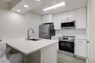 8201 Richmond Ave, Houston, TX 77063 - Photo 3