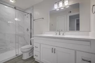 8201 Richmond Ave, Houston, TX 77063 - Photo 17