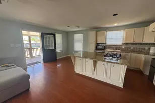 735 10th St, San Leon, TX 77539 - Photo 5