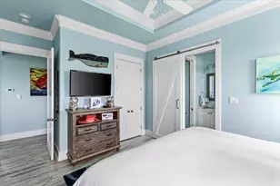 879 Wommack, Crystal Beach, TX 77650 - Photo 23