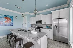 879 Wommack, Crystal Beach, TX 77650 - Photo 19