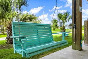 879 Wommack, Crystal Beach, TX 77650 - Photo 43