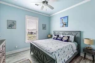 879 Wommack, Crystal Beach, TX 77650 - Photo 29