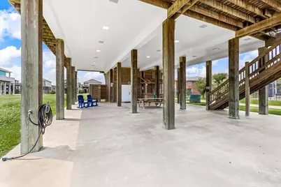 879 Wommack, Crystal Beach, TX 77650 - Photo 37