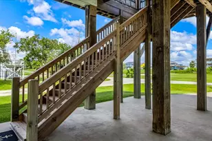 879 Wommack, Crystal Beach, TX 77650 - Photo 41