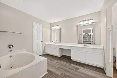 10115 Storm Meadow Drive, Houston, TX 77064 - Photo 17