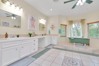 1730 Lakeshore Drive, Kingwood, TX 77339 - Photo 37