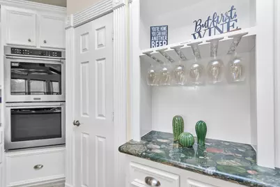 1730 Lakeshore Drive, Kingwood, TX 77339 - Photo 15