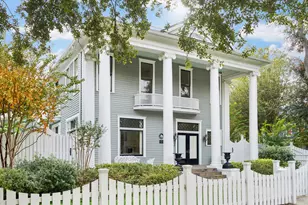 200 Westmoreland St, Houston, TX 77006 - Photo 1