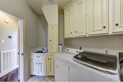 2203 Meadow Gardens Drive, Houston, TX 77062 - Photo 13