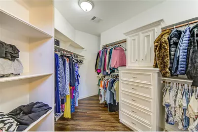 2203 Meadow Gardens Drive, Houston, TX 77062 - Photo 21