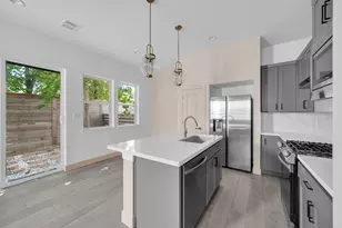9551 Neuens Rd, Houston, TX 77080 - Photo 7