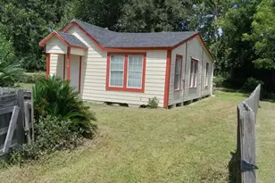 416 N Erskine St, Angleton, TX 77515 - Photo 15