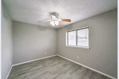 1613 Brook Meadow Drive, La Porte, TX 77571 - Photo 15