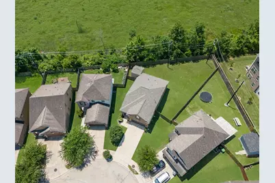 9402 Savannah Holly Drive, Houston, TX 77075 - Photo 3