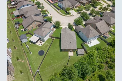 9402 Savannah Holly Drive, Houston, TX 77075 - Photo 19