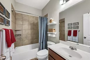 9402 Savannah Holly Dr, Houston, TX 77075 - Photo 15