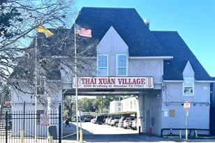 8200 Broadway St, Houston, TX 77061 - Photo 1