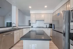 7130 Glenwood Dr, Sugar Land, TX 77479 - Photo 15