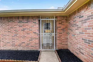 2711 Dove Country Dr, Stafford, TX 77477 - Photo 5