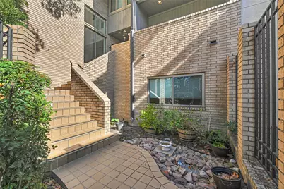 43 Legend Lane, Houston, TX 77024 - Photo 3