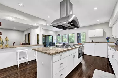 43 Legend Lane, Houston, TX 77024 - Photo 11