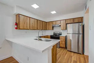 12203 Sandpiper Dr, Houston, TX 77035 - Photo 9