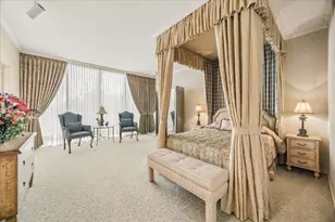 121 N Post Oak Ln, Houston, TX 77024 - Photo 3