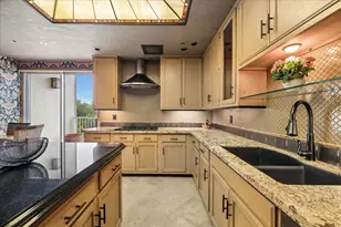 121 N Post Oak Ln, Houston, TX 77024 - Photo 19