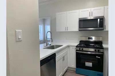 2710 Grants Lake Boulevard #B4, Sugar Land, TX 77479 - Photo 3